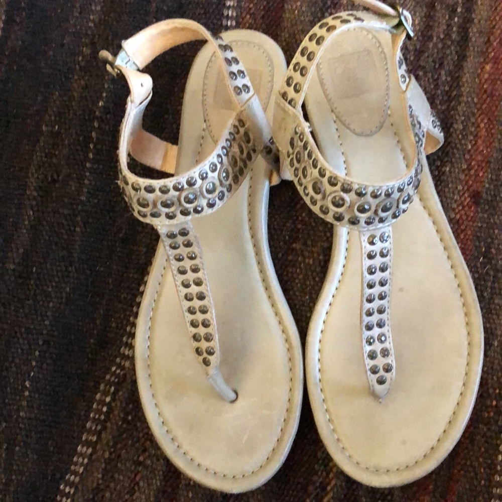 Gorgeous FRYE Sandals with Bronze Stud Detail 🌺